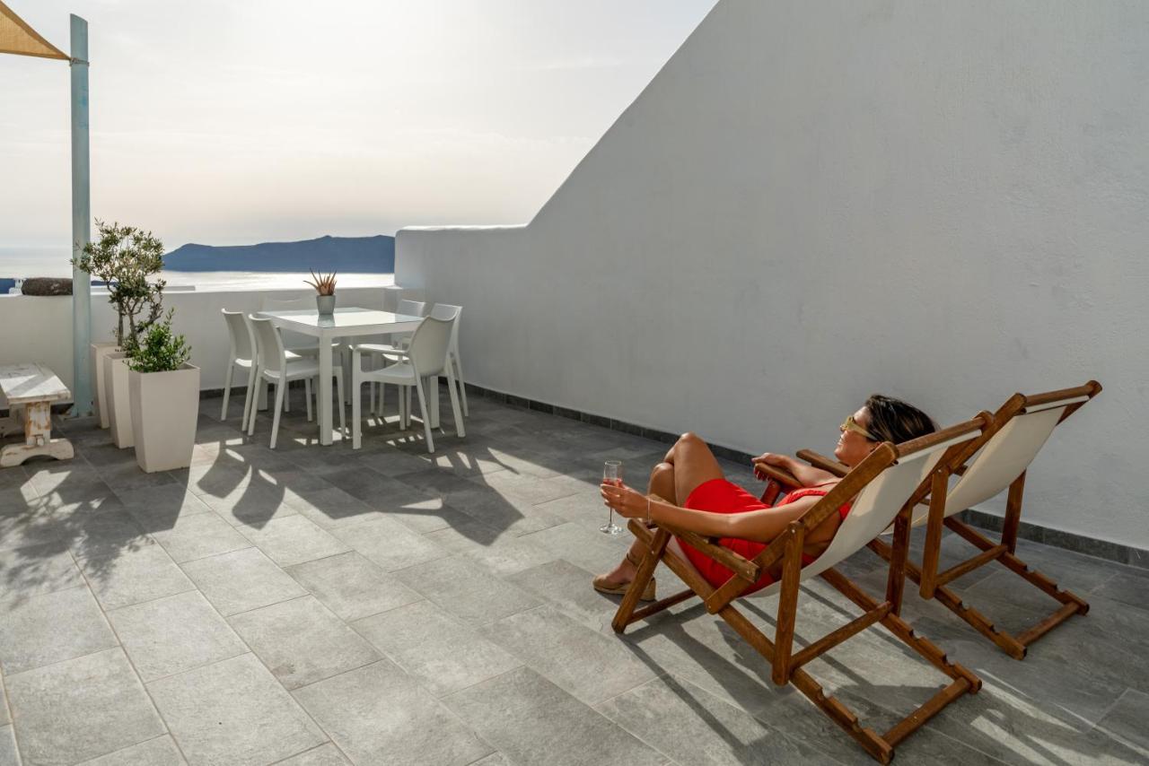Akron Cliff Suite Фира Екстериор снимка