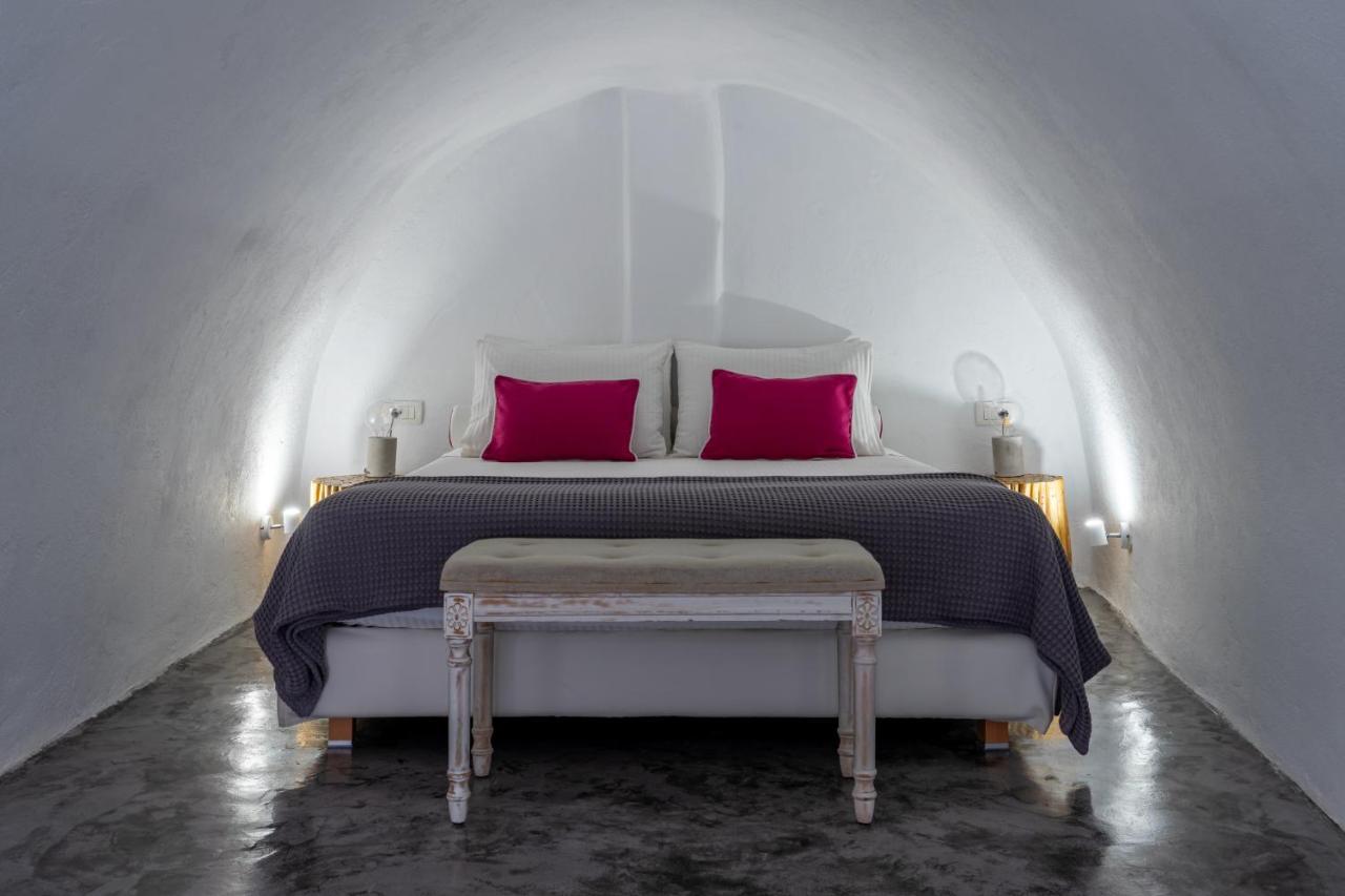 Akron Cliff Suite Фира Екстериор снимка